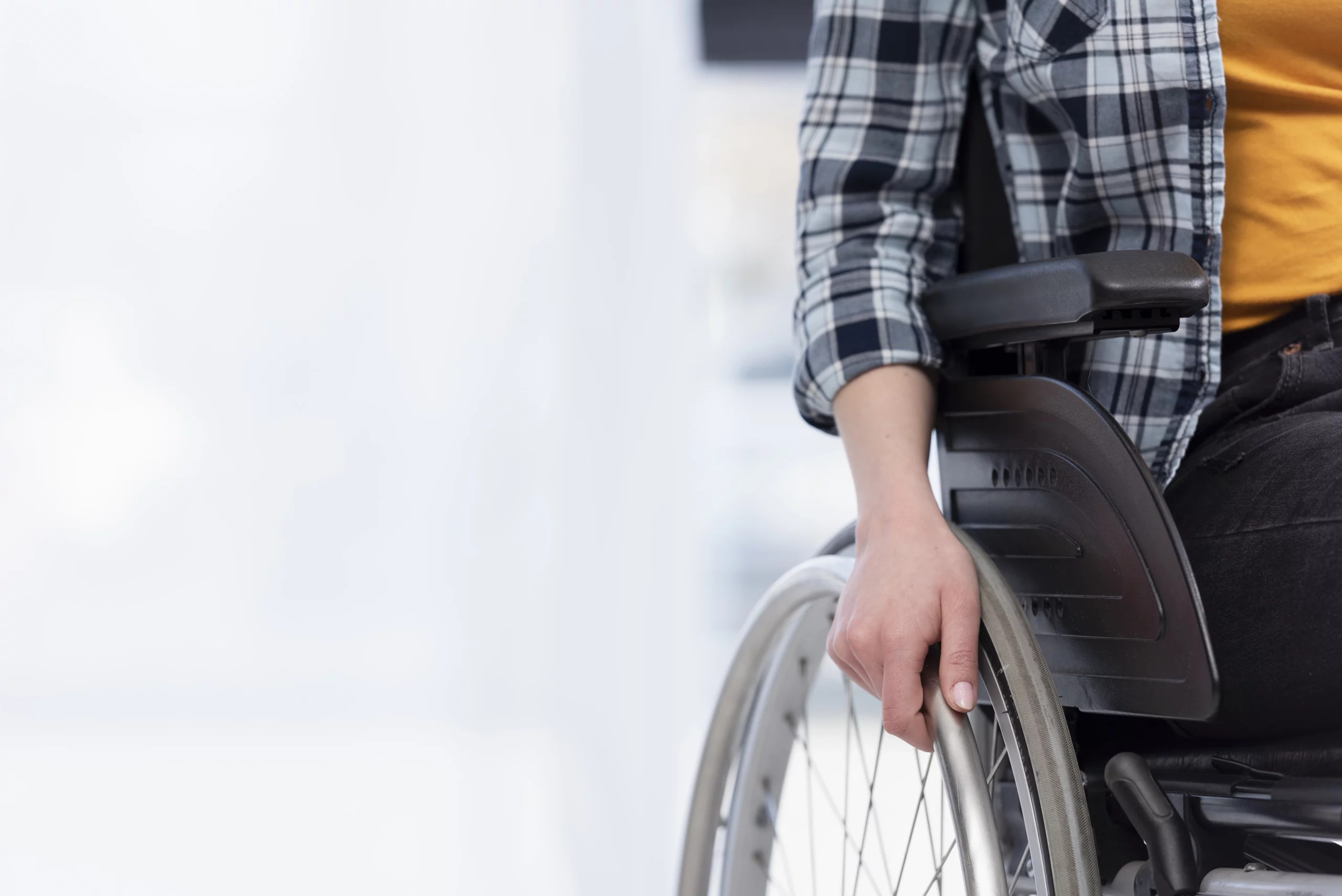 fauteuil roulant manuel ou fauteuil roulant electrique